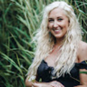 Meet your Posher, Courtney